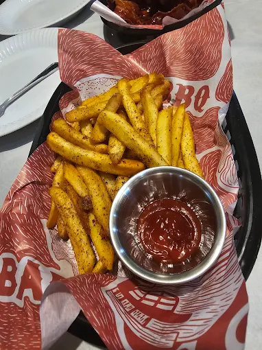 Paket Kemitraan Franchise Hotlicks Texas BBQ & Bar dan Estimasi Modalnya