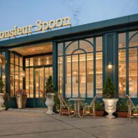 Pelajari keunggulan Franchise Monsieur Spoon, strategi target pasar, dan potensi bisnis bakery premium yang sedang tren di Indonesia saat ini.