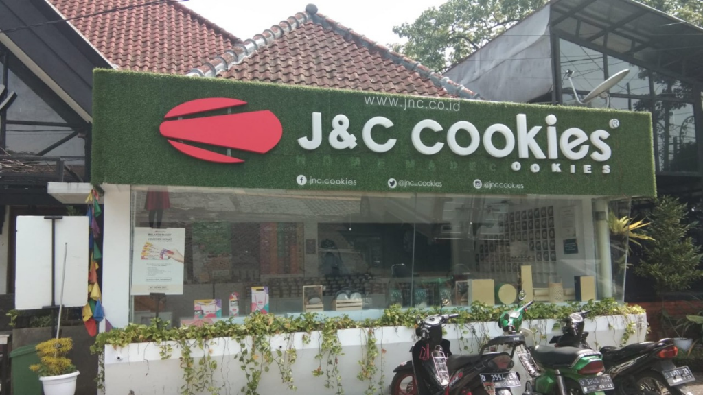 Strategi Laris Manis ala Mitra Franchise J&C Cookies