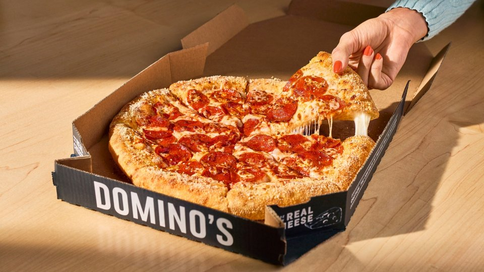 Franchise Domino's Pizza, Waralaba Kuliner, Peluang Bisnis Pizza, Investasi Makanan Cepat Saji, Daily Biz