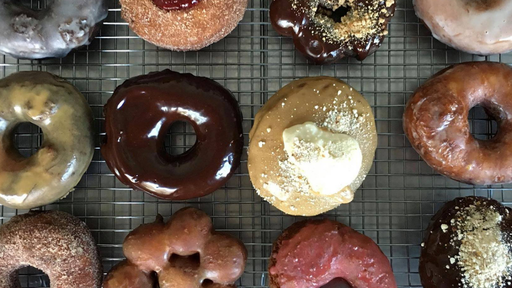 Franchise Donut of Curiosity, Bisnis Donat Artisan, Peluang Kemitraan Kuliner, Modal Usaha Donat, Daily Biz