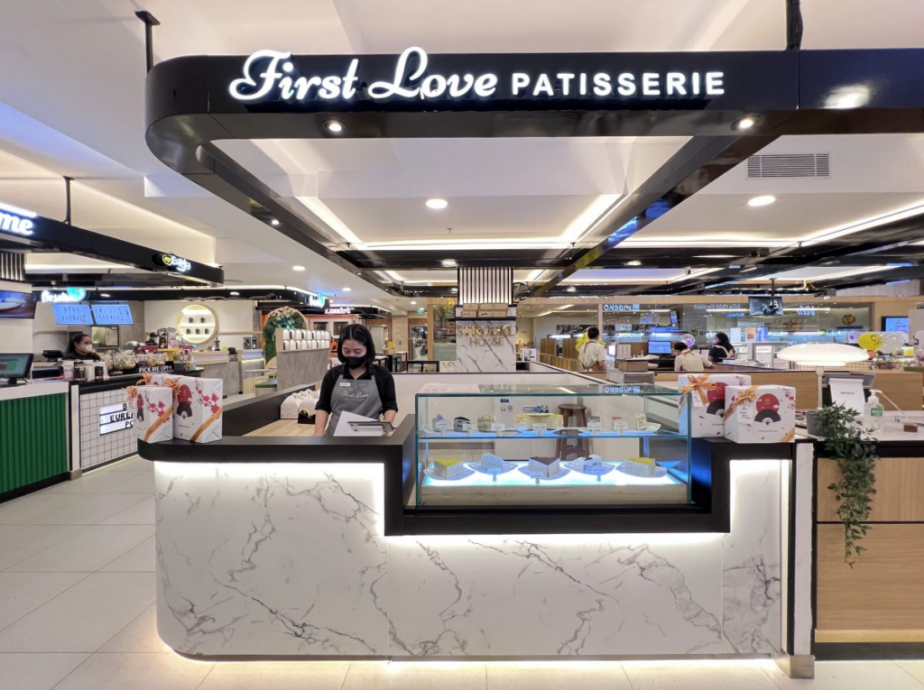 Franchise First Love Patisserie, Bisnis Mille Crepes, Waralaba Kue Premium, Kemitraan Patisserie, Daily Biz